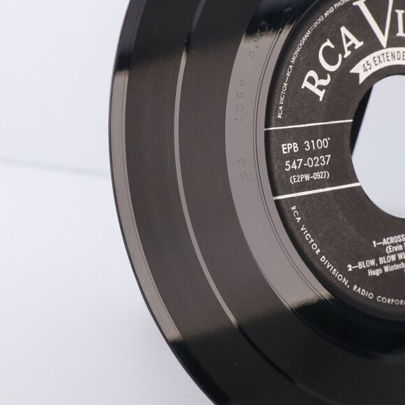 Hugo Winterhalter Orchestra & Chorus – Magic - 1953 2x 45 rpm EP Record EPB-3100 - Picture 15 of 16